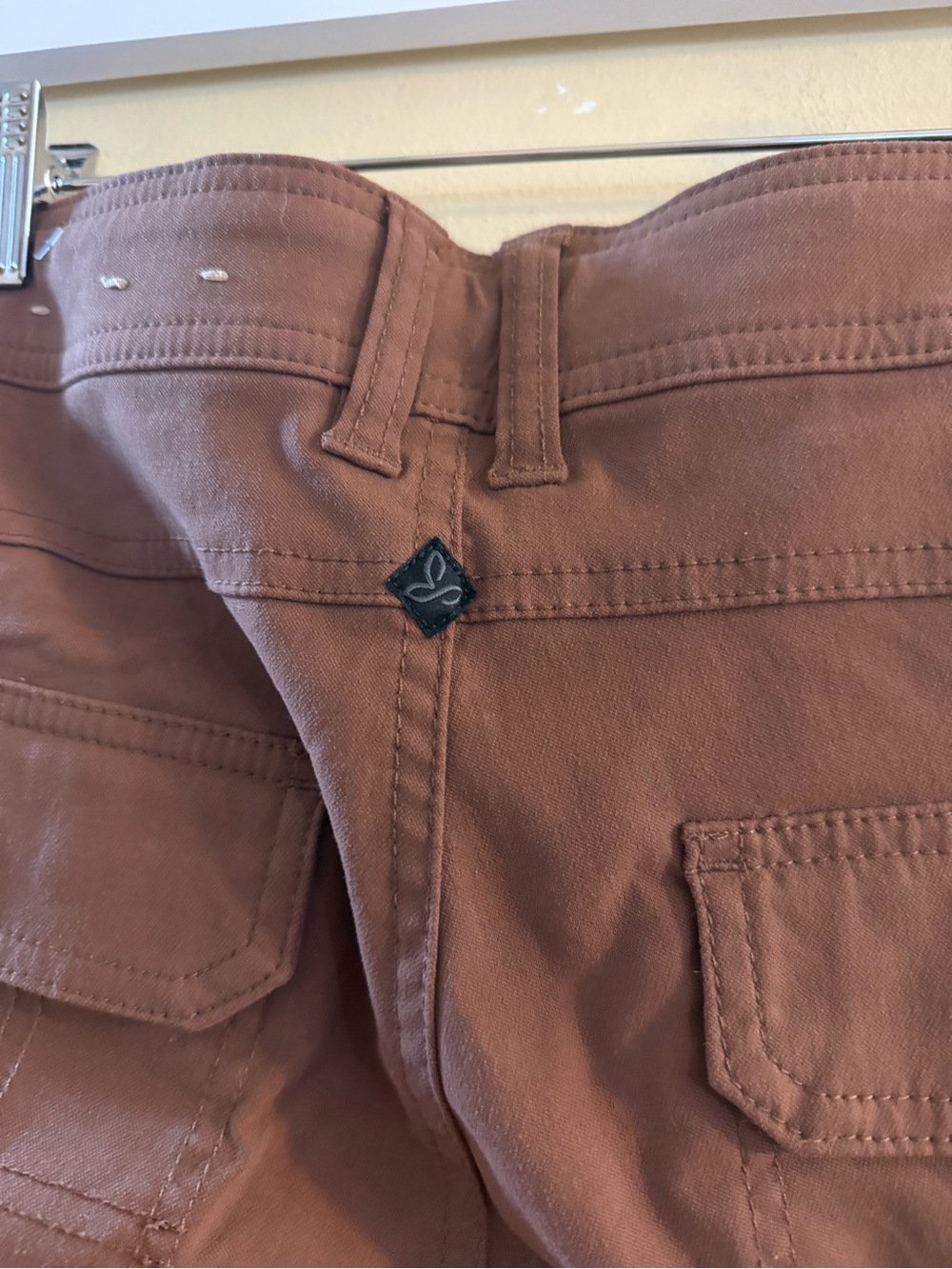 prAna Women’s Halle pants, featuring a roll-up leg design, sz 4 - Picture 10 of 11